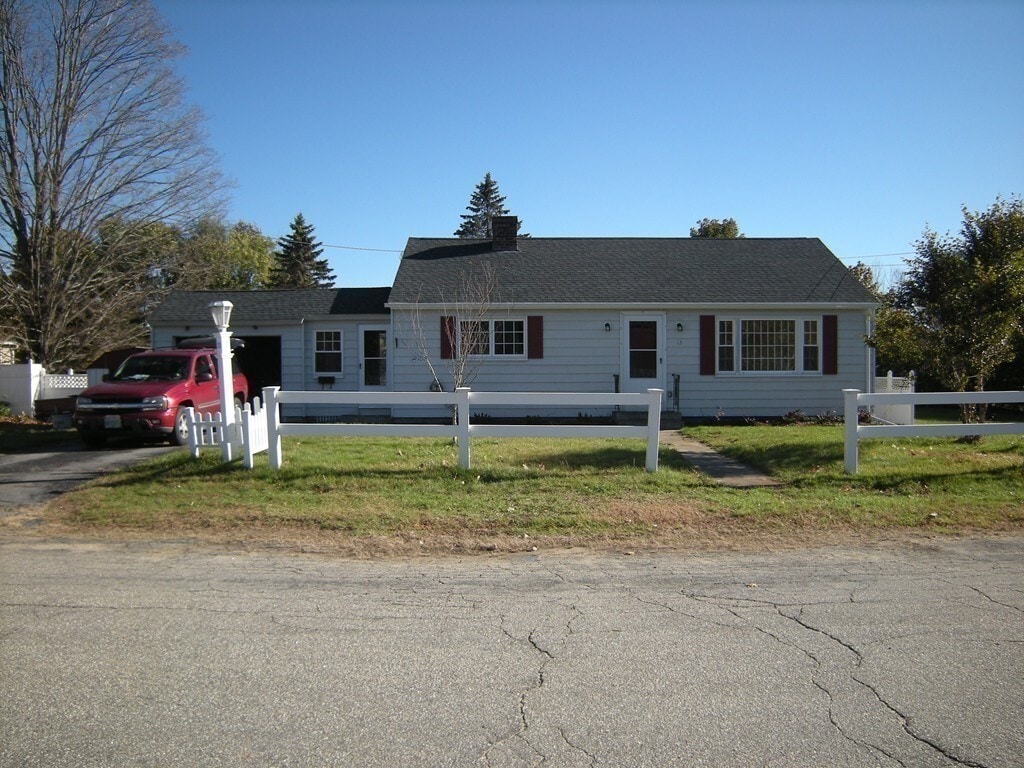 Primary Photo - 13 Pine St