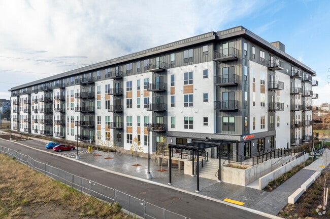 Building Photo - Revelry