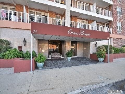 Foto principal - 55 Monroe Blvd
