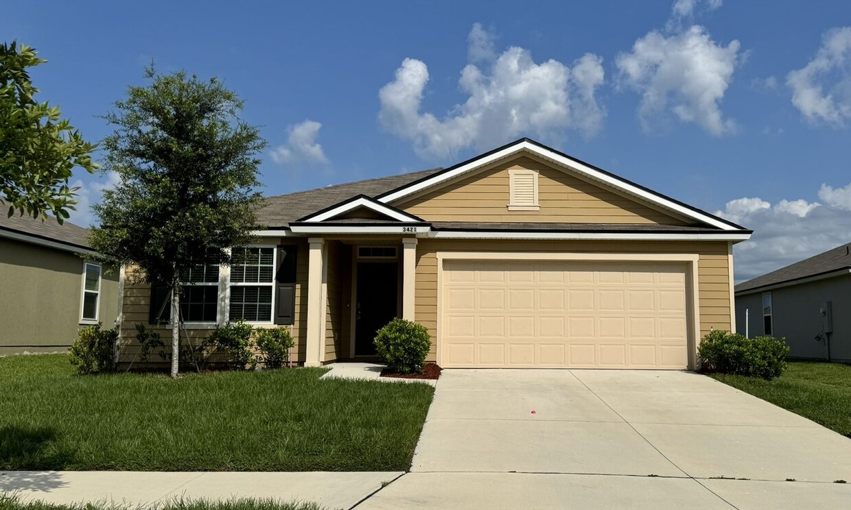 Foto principal - Nearly New Beautiful Green Cove Springs / ...