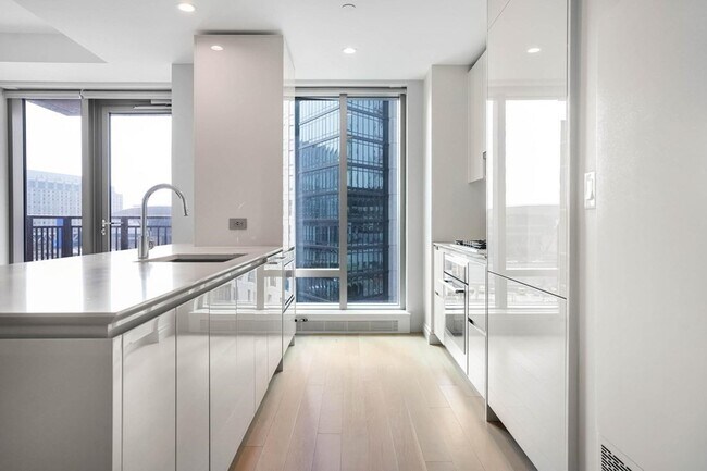 Building Photo - 135 Seaport Blvd