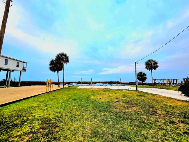Foto del edificio - 21155 Keaton Beach Dr