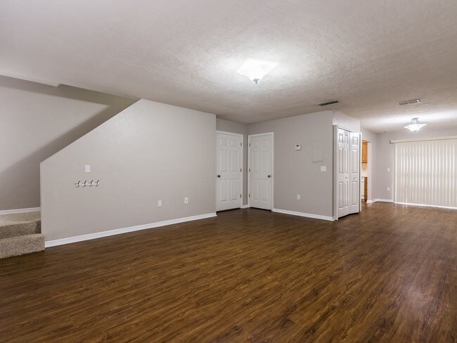 Building Photo - Beautiful 2/2 Townhouse in Haile Plantation