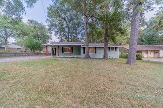 Building Photo - 5739 Skylane Dr