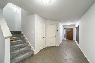 Building Photo - 1241 W 17th St