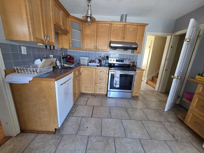 Photo du bâtiment - 127 Robert Wallace Dr