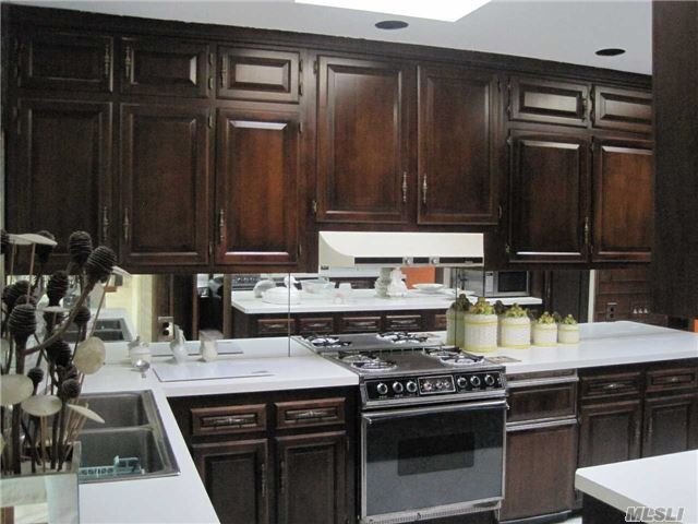 Building Photo - 72 Cedar Dr