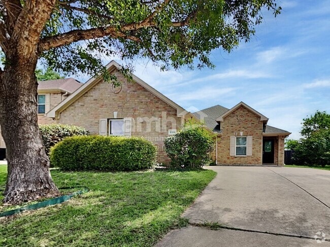 Building Photo - 1352 N Cozumel St