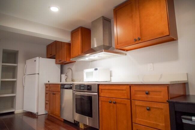 Building Photo - 5811 Robins Nest Ct