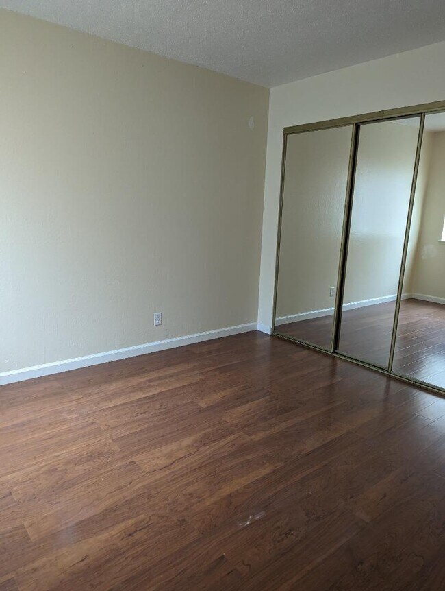 Foto del edificio - 220 N Parkview Ave