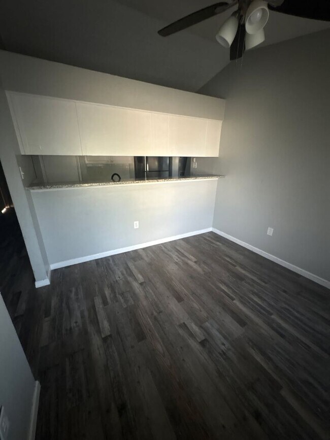 Foto del edificio - 5416 Spring Willow Dr