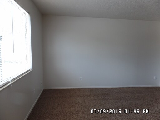 Building Photo - 1001 Flanders Ln