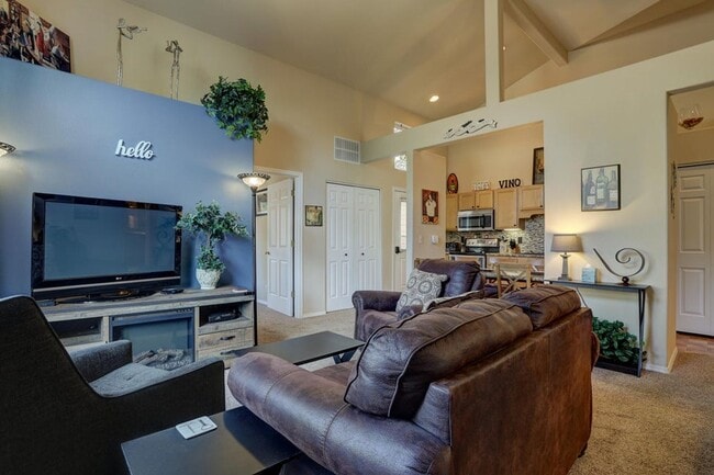 Building Photo - FOR RENT: FURNISHED 2 BED 2 BATH plus Loft POWDER VILLAGE CONDO - WITH SEASONAL POOL/SPA TO ENJOY!