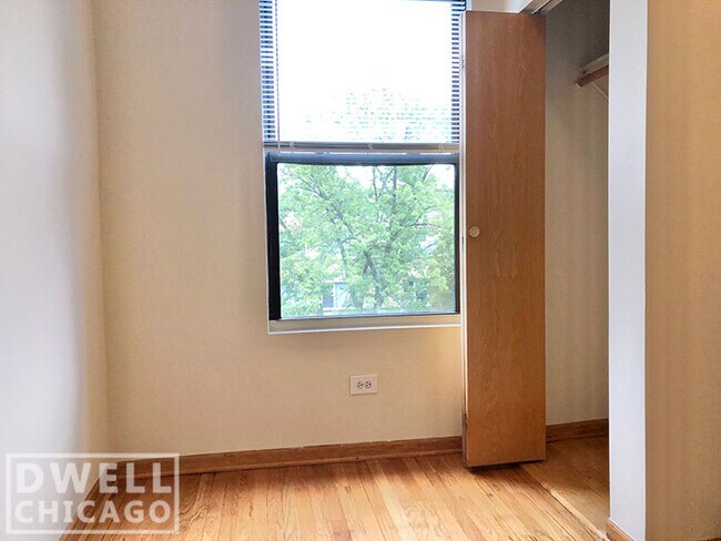Foto del edificio - 7102 N Sheridan Rd