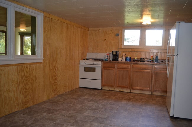 Building Photo - 17146 Truetown Rd