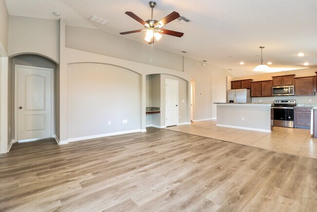 Foto del edificio - 509 Vista Ridge Dr