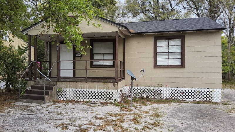 Primary Photo - 2057 Brackland St