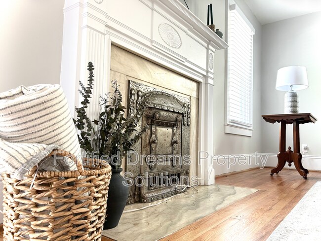 Foto del edificio - 2240 Queen St