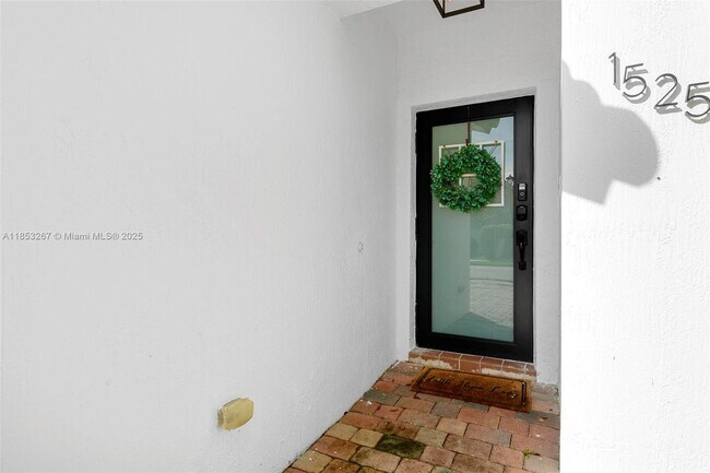 Foto del edificio - 1525 SE 20th Pl