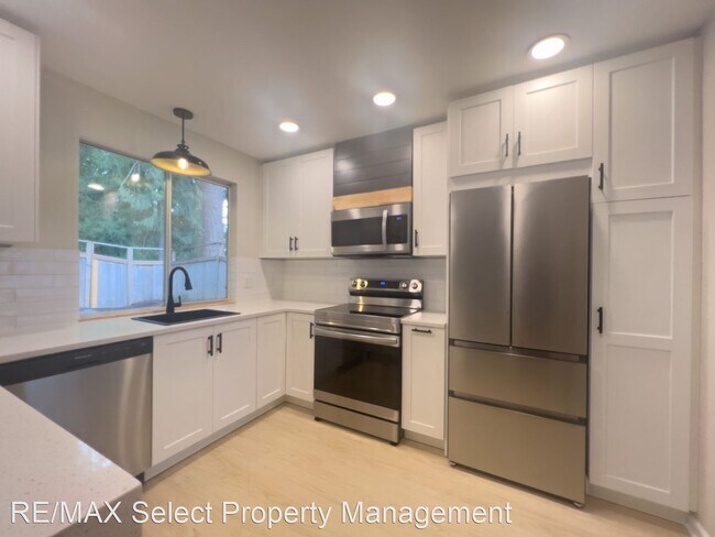 Foto del edificio - 3 br, 3 bath House - 25606 Lake Wilderness...