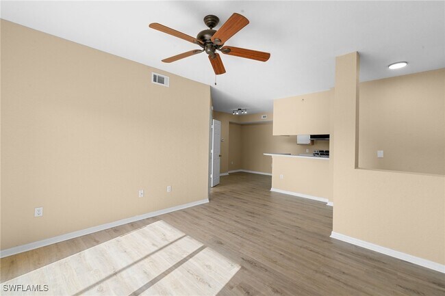 Building Photo - 6360 Aragon Way