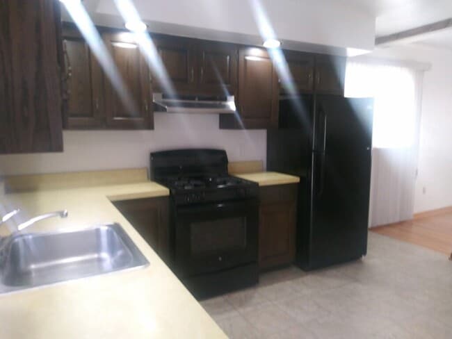 Foto del edificio - 6729 Adams St