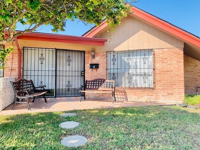 Primary Photo - 800 E Dallas Ave