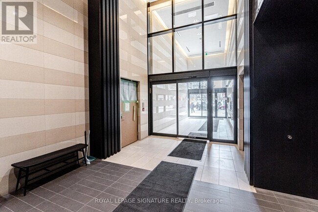 Photo du bâtiment - 501 Yonge St