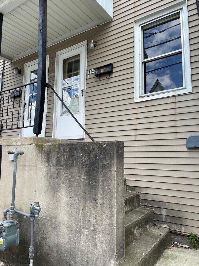 front entrance - 114 Mercer St