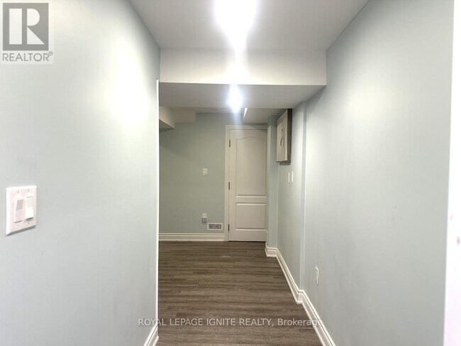 Building Photo - 90 Kilrea Way