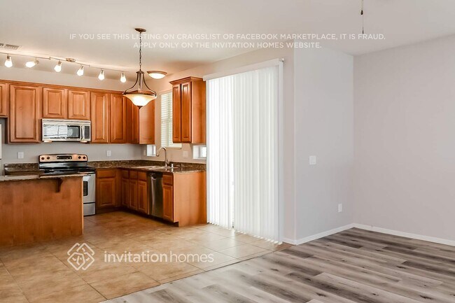 Building Photo - 10135 E Isleta Ave