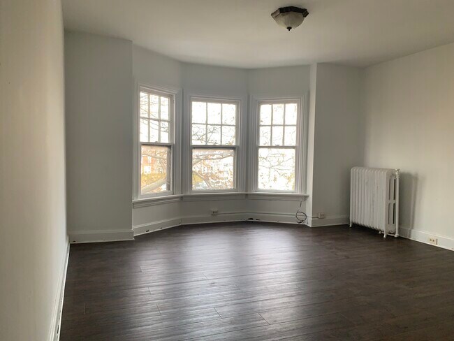 Foto del edificio - 223 Briggs St