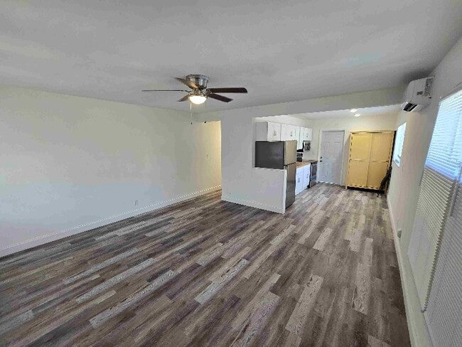 Photo - 236 SE 9th Ave Apartment