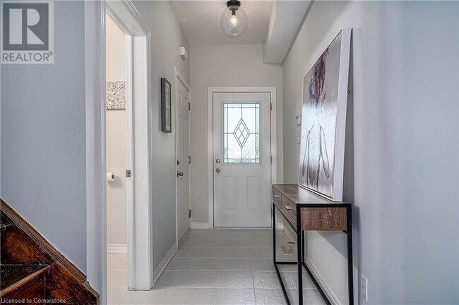 Building Photo - 26 Madonna Dr