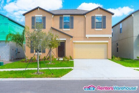 Primary Photo - Massive 5 bedroom Riverview Rental
