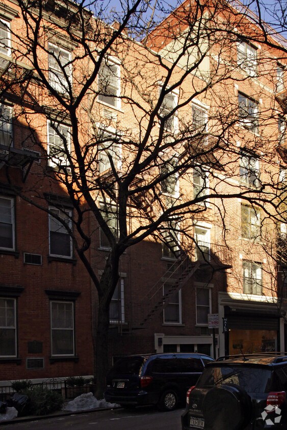 Building Photo - 118 Sullivan St