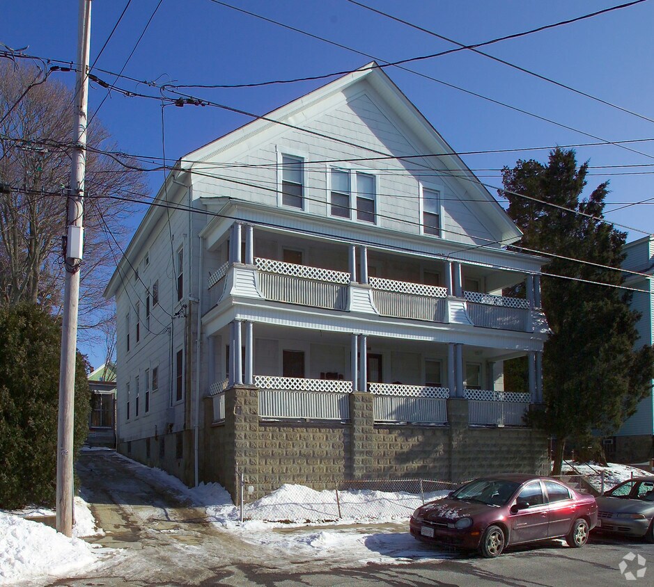 Foto principal - 256 Whipple St