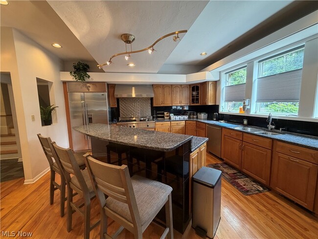 Building Photo - 2455 Buckhurst Dr