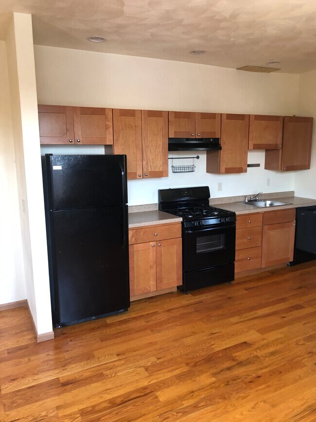 Foto del edificio - 571 Greenfield Ave
