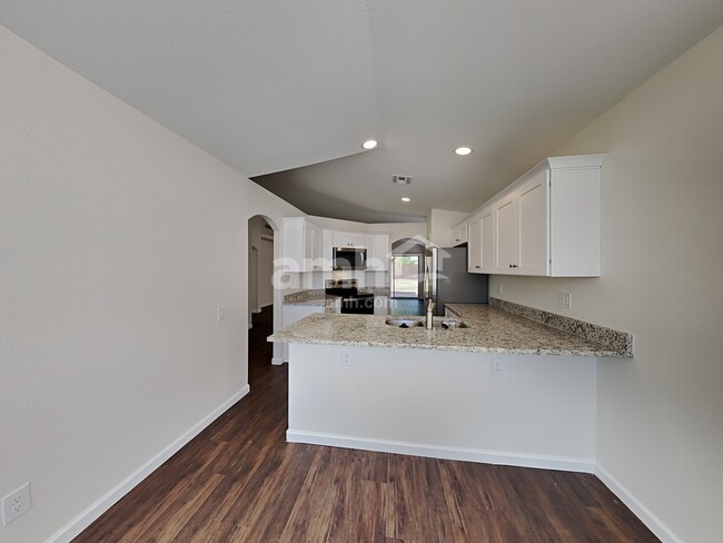Building Photo - 2256 E Monona Dr