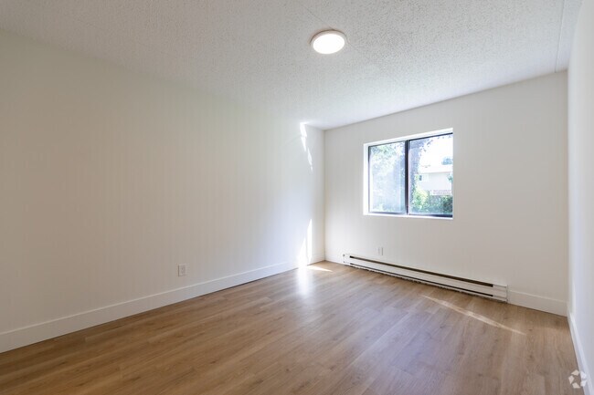 2 chambres, 2 salles de bain - 807 pi2 - Chambre principale - Northfield Gardens
