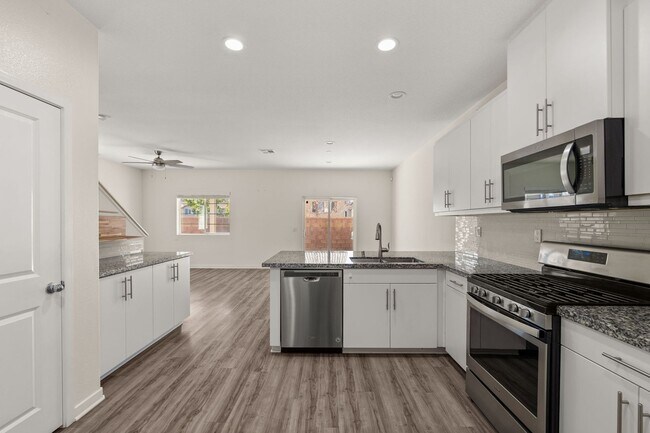 Foto del edificio - Beautiful Home in Hyde Park Community