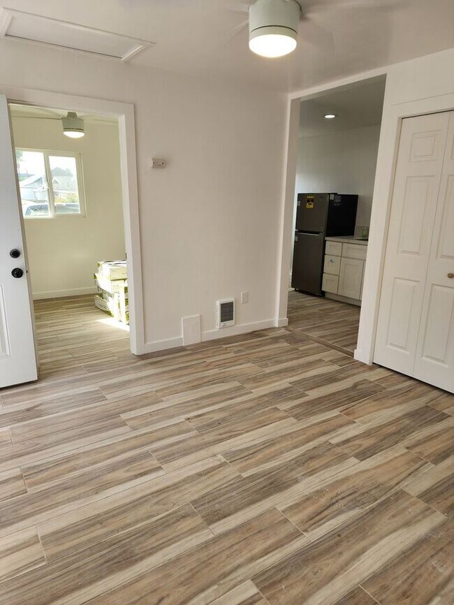 Foto del edificio - Cute Cottage- 1BR/1BA-Close to Downtown