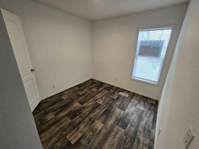 Foto del edificio - 142 Lynn Ln