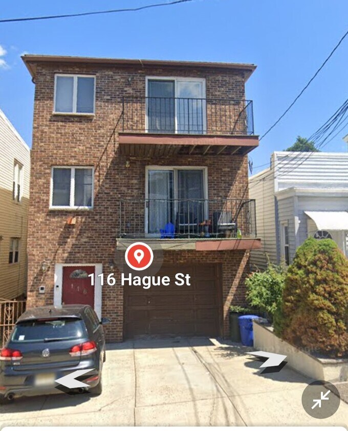 Primary Photo - 116 Hague St