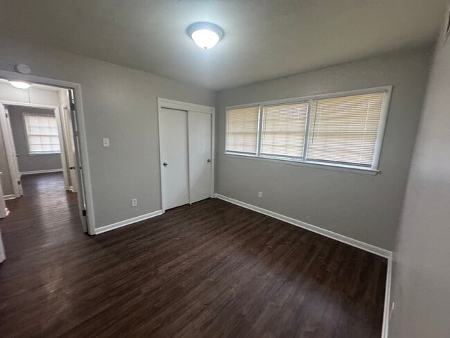 Building Photo - 1727 Goodhaven Dr