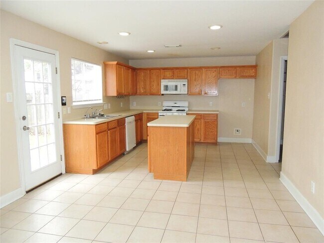 Building Photo - 3207 Crestbridge Ln