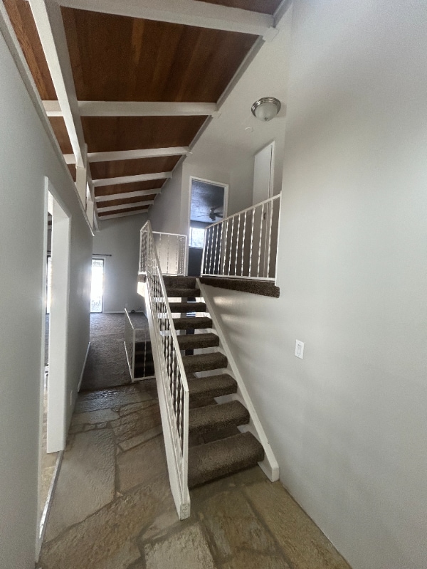 Building Photo - 184 Crestview Dr