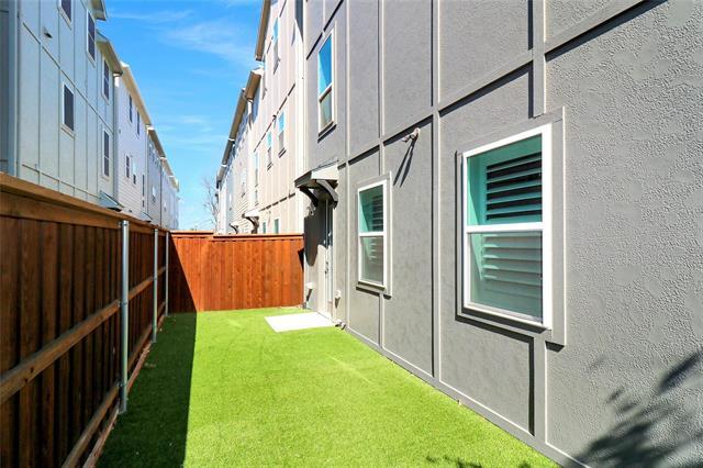 Building Photo - 2601 La Altura Ln