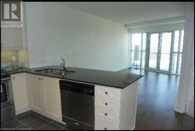 Building Photo - 50 Absolute Ave